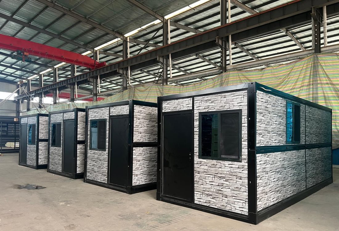 Foldable house